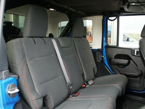 Used 2024 Jeep Wrangler Unlimited Rubicon w/ Safety Group image 32