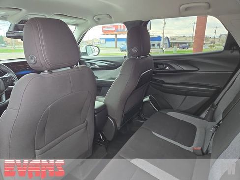 Used 2024 Chevrolet TrailBlazer LT w/ Driver Confidence Package image 23