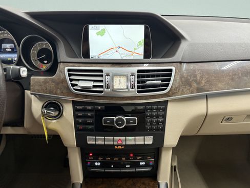 Used 2014 Mercedes-Benz E 350 4MATIC Sedan w/ Premium 1 Package image 7