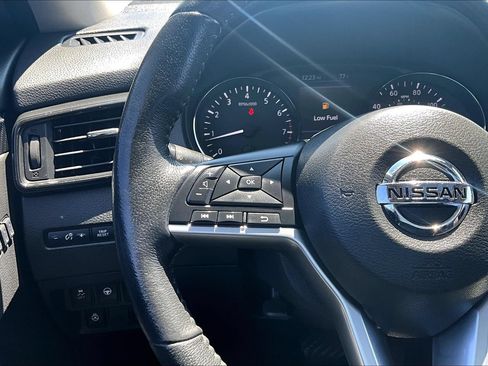 Used 2019 Nissan Rogue SL w/ Premium Package FWD image 11