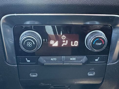 Used 2023 Chevrolet Tahoe Premier image 5