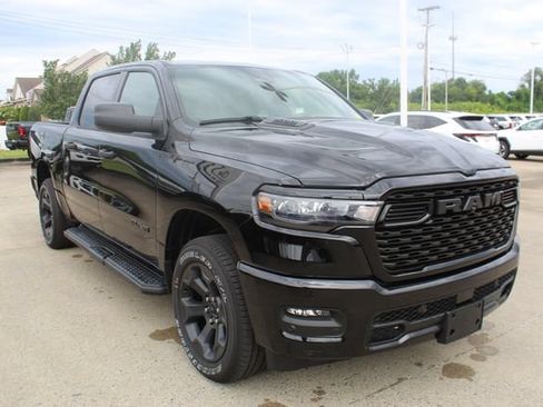 New 2026 RAM 1500 Express AWD/4WD image 9