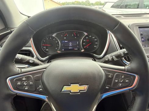 Used 2024 Chevrolet Equinox LT FWD image 14
