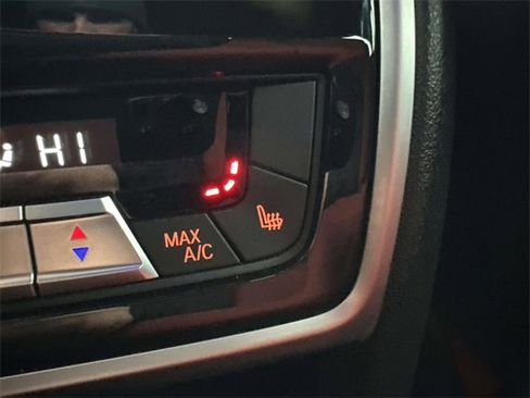 Used 2025 BMW X6 M Competition w/ Executive Package image 38