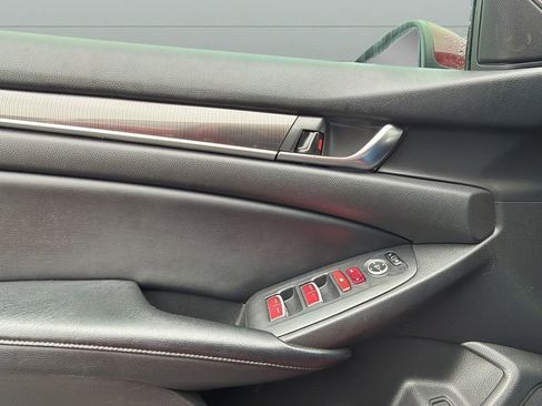 Used 2018 Honda Accord Sport image 21