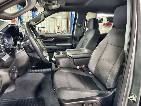 Used 2025 Chevrolet Silverado 1500 LT image 12