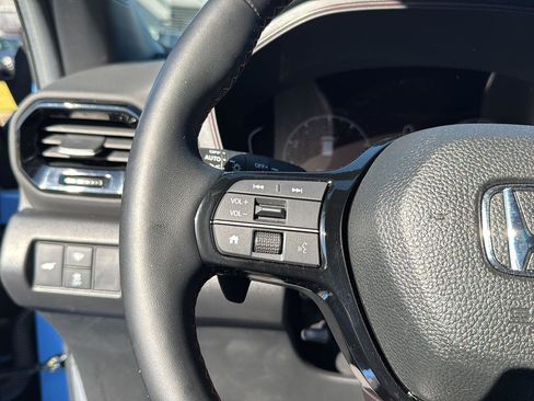 Used 2024 Honda Pilot TrailSport image 18