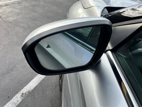 Used 2024 Mitsubishi Outlander SE image 27