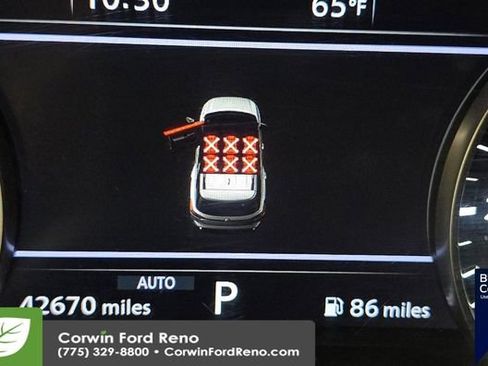 Used 2023 Nissan Pathfinder SL image 16