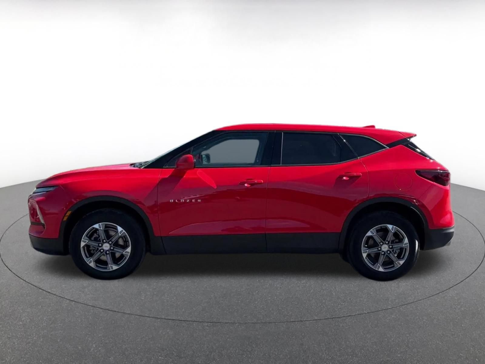 Used 2026 Chevrolet Blazer LT AWD/4WD image 8