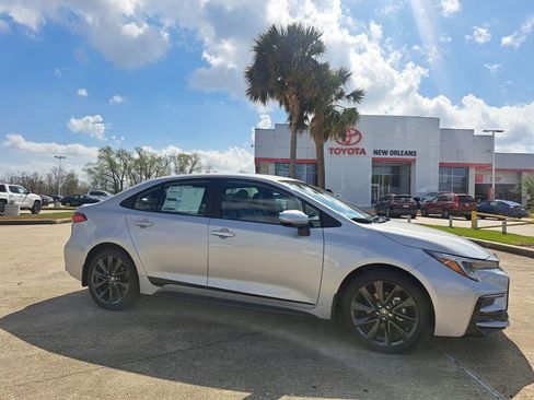 New 2026 Toyota Corolla SE image 3