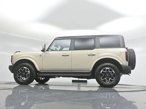 New 2025 Ford Bronco Outer Banks image 36