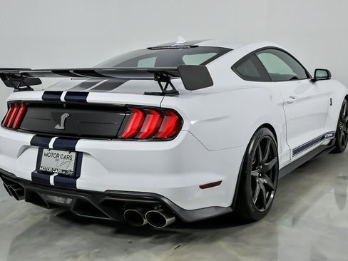 Used 2020 Ford Mustang Shelby GT500 w/ Carbon Fiber Track Pack RWD image 12