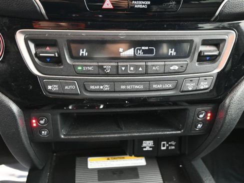 Used 2023 Honda Passport Elite image 17