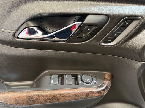 Used 2021 GMC Acadia Denali w/ Denali Technology Package FWD image 33
