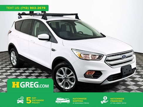 Used 2018 Ford Escape SE w/ Ford Safe & Smart Package image 1