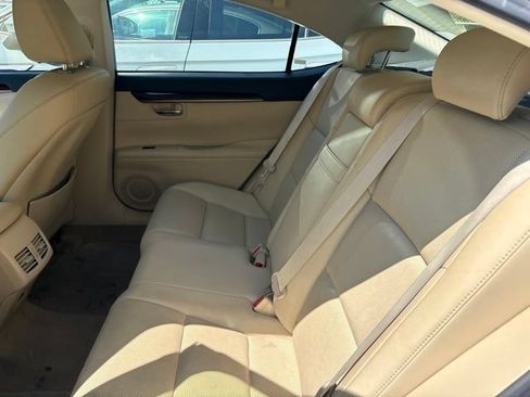 Used 2015 Lexus ES 350 w/ Premium Package FWD image 8