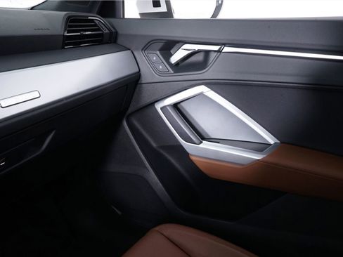 Used 2021 Audi Q3 2.0T Premium image 23