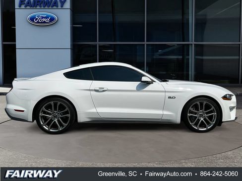 Used 2019 Ford Mustang GT Premium RWD image 9