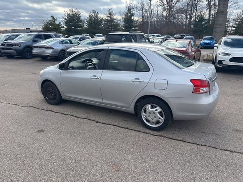 Used 2009 Toyota Yaris Sedan image 6