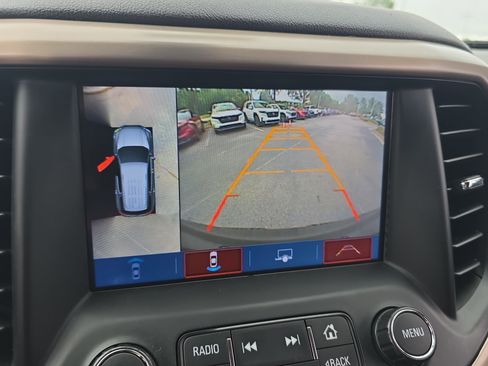 Used 2017 GMC Acadia Denali w/ Technology Package FWD image 24
