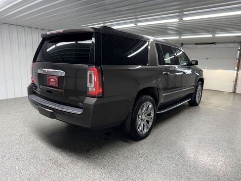 Used 2019 GMC Yukon XL Denali w/ Open Road Package AWD/4WD image 6