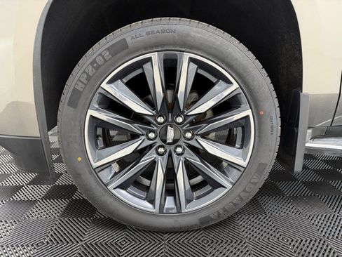 Used 2017 Cadillac Escalade Luxury image 34