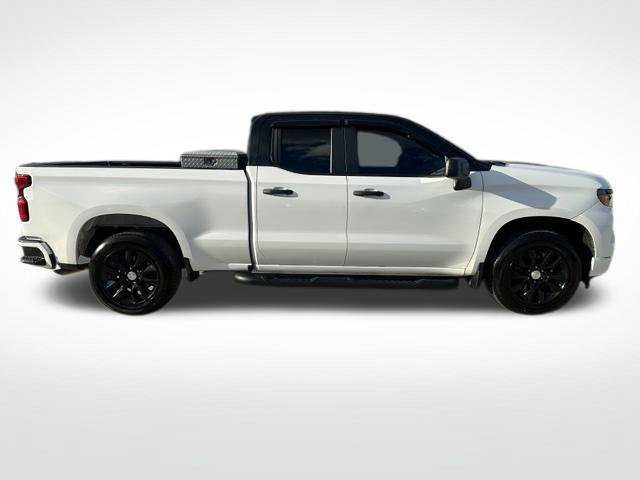 Used 2024 Chevrolet Silverado 1500 Custom RWD image 4