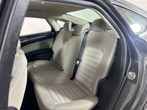 Used 2018 Ford Fusion S image 18