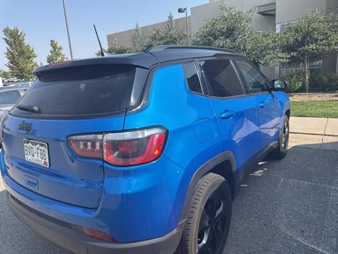 Used 2019 Jeep Compass Latitude AWD/4WD image 5