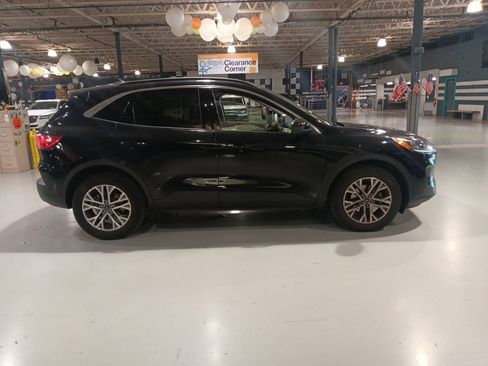Used 2022 Ford Escape SEL AWD/4WD image 5