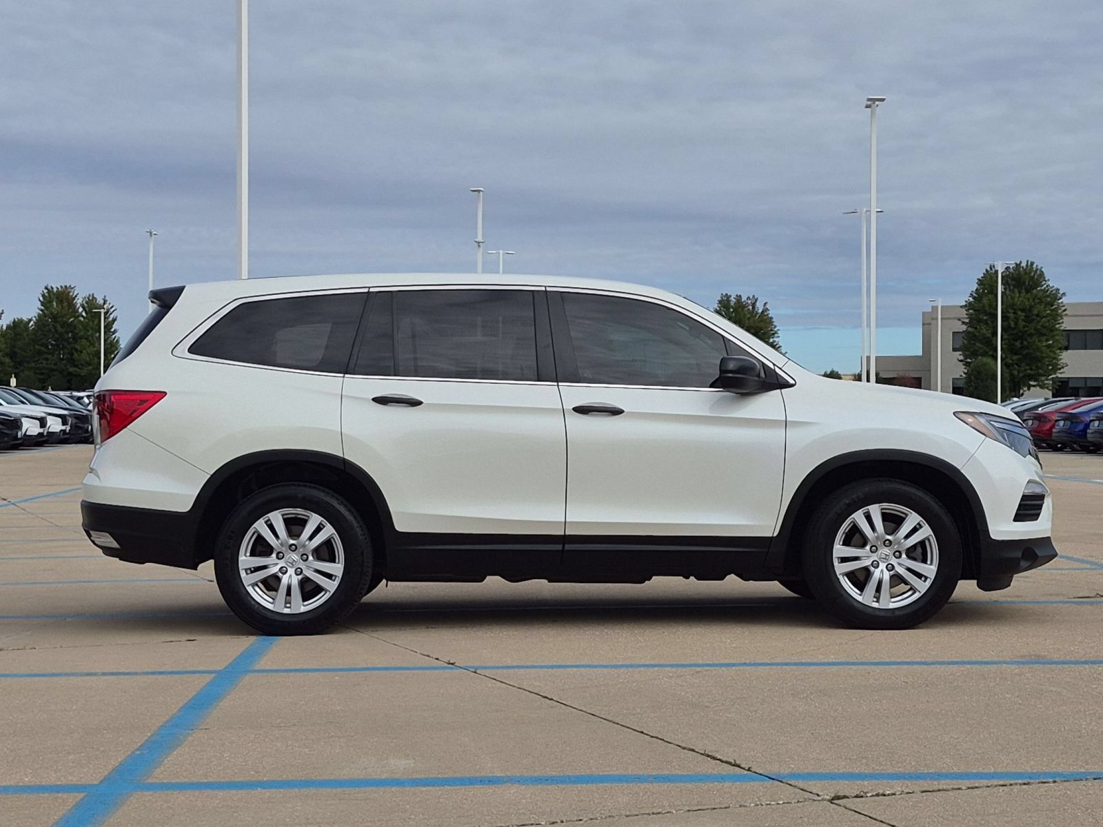 Used 2016 Honda Pilot LX image 6