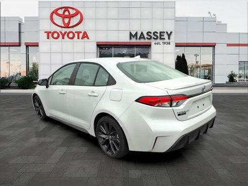 Used 2024 Toyota Corolla SE image 5