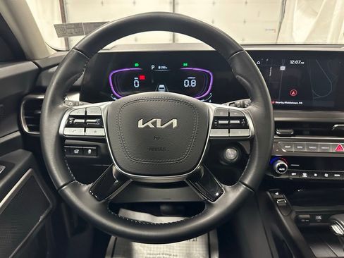Used 2025 Kia Telluride S image 18