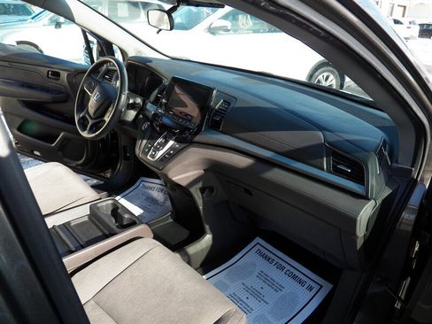 Used 2018 Honda Odyssey EX image 13