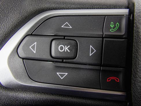 New 2026 Jeep Compass Limited image 30