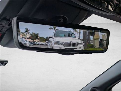 Used 2025 Toyota Sienna Platinum image 16