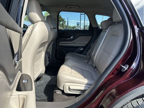 Used 2021 Lincoln Corsair Standard w/ Convenience Package image 18