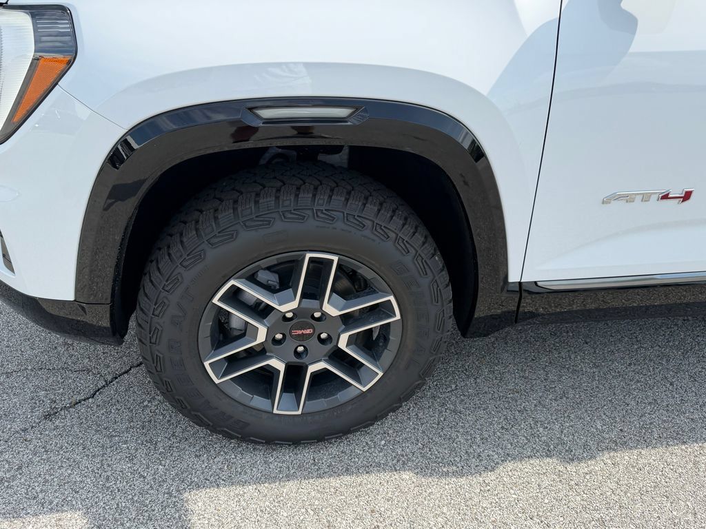 New 2027 GMC Terrain AT4 w/ Convenience Package III AWD/4WD image 4