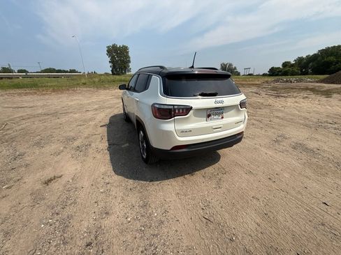 Used 2018 Jeep Compass Limited w/ Safe & Security Group AWD/4WD image 10