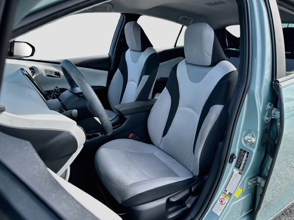 Used 2018 Toyota Prius Two w/ Prius Two Safety Plus Package FWD image 19