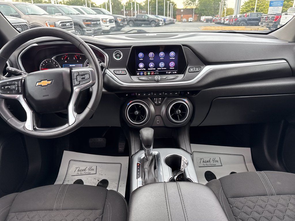 Used 2021 Chevrolet Blazer LT AWD/4WD image 17