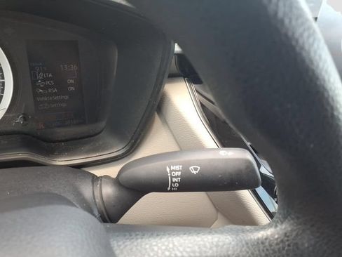Used 2022 Toyota Corolla Cross L AWD/4WD image 21