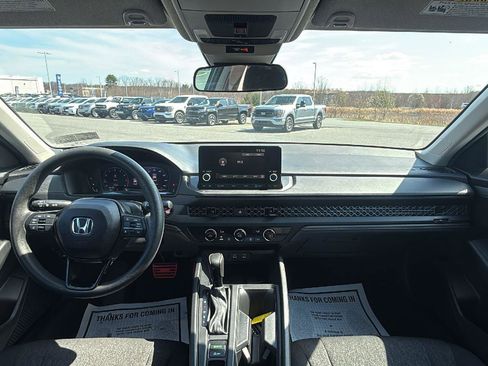 Used 2025 Honda Accord LX image 24