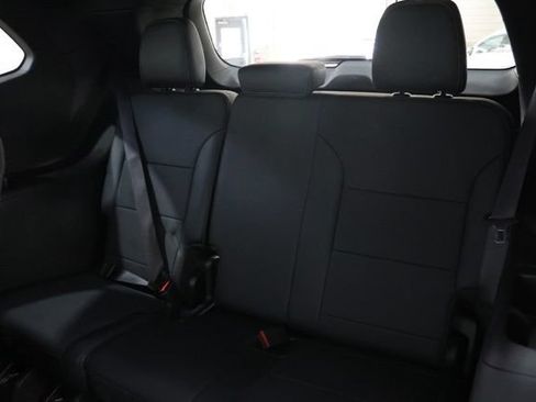 Used 2025 Buick Enclave Preferred FWD image 30