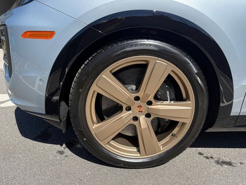 New 2026 Porsche Cayenne GTS AWD/4WD image 11