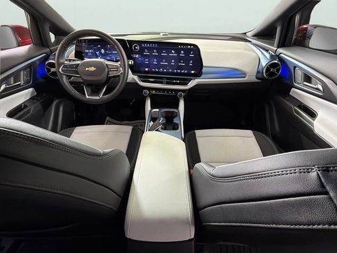 Certified 2024 Chevrolet Equinox EV LT FWD image 31