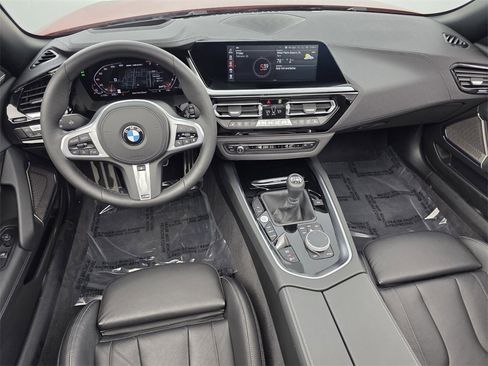 Used 2025 BMW Z4 M40i w/ Edition image 13