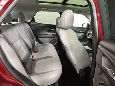 Used 2024 Chevrolet TrailBlazer LT w/ LT Cold Weather Package AWD/4WD image 27
