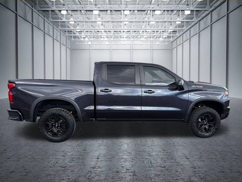 Used 2022 Chevrolet Silverado 1500 ZR2 w/ Technology Package AWD/4WD image 11